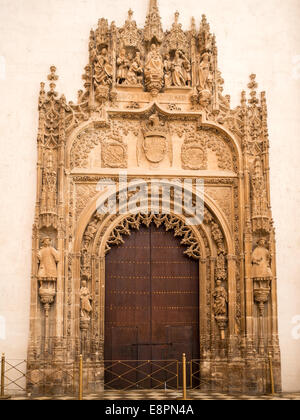 Eingang der Königlichen Kapelle der Kathedrale von Granada Stockfoto