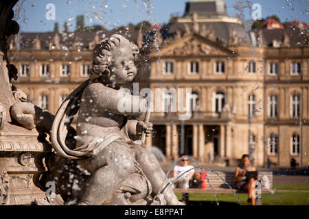 Brunnen-Denkmal auf dem Schloßplatz-Platz und dem neuen Schloss in Stuttgart, Baden-Württemberg, Deutschland, Europa Stockfoto