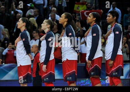 Istanbul, Türkei. 5. Oktober 2014. FIBA International Womens Basketball WM Finale. Spanien gegen Deutschland. Die USA ab 5 © Action Plus Sport/Alamy Live News Stockfoto