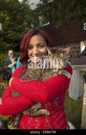 Segnung der Tiere-Dienst in einem Garten der Episcopal Church in Brookjlyn, New York. Stockfoto