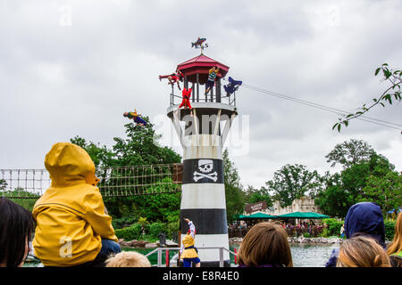 Piraten Skelett Bucht - Stunt Show, Legoland Windsor Resort, Windsor, Berkshire, England, Vereinigtes Königreich. Stockfoto