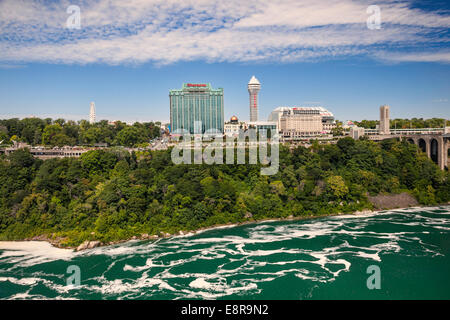 Niagara Falls von der amerikanischen Seite aus der New York State Park in Niagara Falls, New York State gesehen; USA Amerika Stockfoto