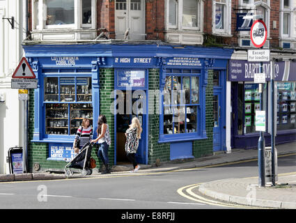 Traditionelle Schlosser und Schuster Shop, High Street, Lutterworth, Leicestershire. Stockfoto