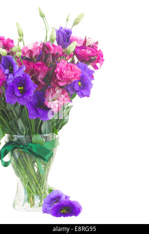 Violett und lila Eustoma Blumenstrauß Stockfoto