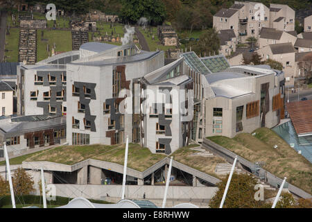 Luftaufnahmen der Stadt Edinburgh, gesehen von der Spitze des Arthurs Seat in Edinburgh, Schottland, Vereinigtes Königreich. Stockfoto