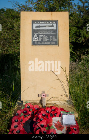 Gedenktafel für abgestürzte AW Whitley-Bomber 1943, Broadway Tower, Worcestershire, England Stockfoto