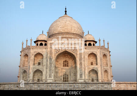 Taj Mahal in Agra in den frühen Morgenstunden Stockfoto