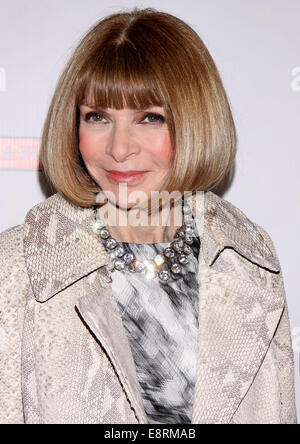 Premiere der musikalischen Bullets Over Broadway im St. James Theatre - Ankünfte.  Mit: Anna Wintour wo: New York, New York, Vereinigte Staaten von Amerika bei: 10. April 2014 Stockfoto