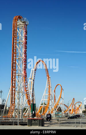 Thunderbolt-Achterbahn Stockfoto