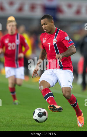 Oslo, Norwegen. 14. Oktober 2014. UEFA Euro 2016 Qualifikation Gruppe H Norwegen Verus Bulgarien. Joshua King von Norwegen in Aktion während das Länderspiel zwischen Norwegen und Bulgarien im Ullevaal-Stadion in Oslo, Norwegen. Bildnachweis: Action Plus Sport Bilder/Alamy Live News Stockfoto