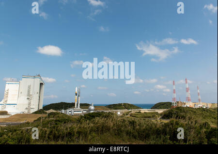 Die vom Tanegashima Space Center gestartete japanische H-IIA-Rakete trug den Satelliten Global Precipitation Measurement (GPM) Core. Diese Mission, eine Zusammenarbeit zwischen NASA und JAXA, zielt darauf ab, die globalen Niederschläge zu messen und Daten über den Wasserkreislauf der Erde zu liefern. Stockfoto