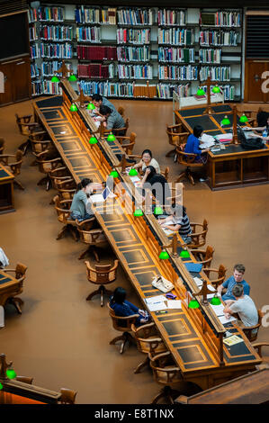 Die herrliche La Trobe Reading Room in der State Library of Victoria, Melbourne Australien. Stockfoto