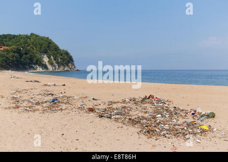 Müll, Treibgut am Strand, Kapisuyu, Bartın Provinz, Schwarzes Meer, Schwarzes Meer Region, Türkei Stockfoto