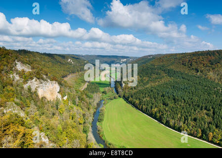 Donautal, gesehen vom Knopfmacherfelsen Rock im Herbst, Baden-Württemberg, Deutschland Stockfoto