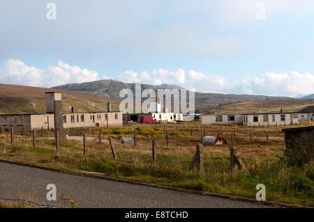 Die übrigen Lager Gebäude an der geschlossenen Aird Uig Radarstation an Gallon Spitze auf der Isle of Lewis. DETAILS IN DER BESCHREIBUNG. Stockfoto