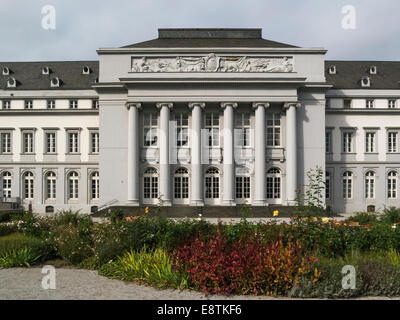 Fassade Kurfurstfiches Schloss-Wahlen ehemaligen Palast des Erzbischofs von Trier Koblenz Deutschland EU in dieser alten Stadt in Mitteldeutschland. Stockfoto