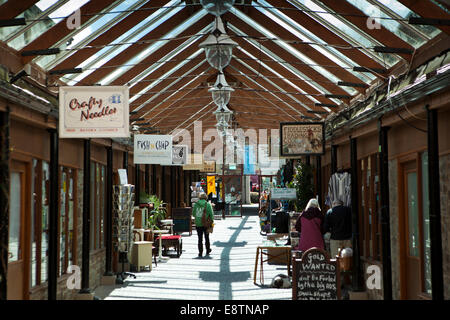 Großbritannien, England, Devon, Great Torrington Markthalle Pannier shopping-Arkade Stockfoto