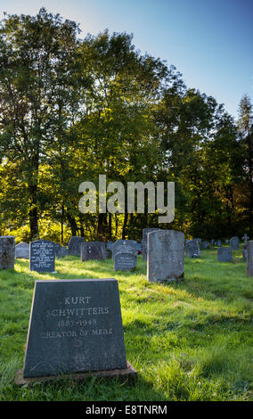 Kurt Schwitters Grabstein in Str. Marys Kirchhof, in der Nähe von Ambleside, Lake District, Cumbria Stockfoto