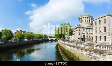 Die vier Gerichte auf Gasthöfe Quay vom Fluss Liffey, Stadt Dublin, Irland Stockfoto
