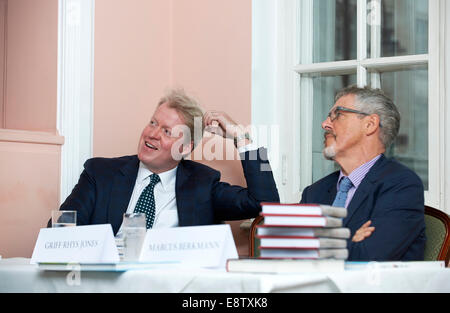 Charles Spencer, 9. Earl Spencer & Griff Rhys Jones Stockfoto