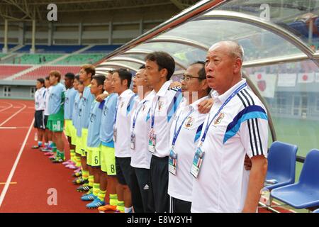 Nay Pyi Taw, Myanmar. 13. Oktober 2014. Masakazu Suzuki (JPN) Fußball: AFC U-19-Weltmeisterschaft 2014 Gruppe C match zwischen Südkorea 1-2 Japan Wunna Theikdi Stadion in Nay Pyi Taw, Myanmar. Bildnachweis: AFLO/Alamy Live-Nachrichten Stockfoto