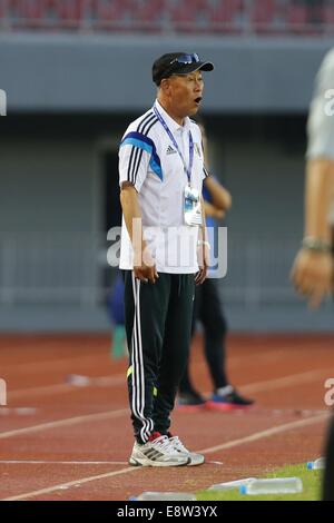 Nay Pyi Taw, Myanmar. 13. Oktober 2014. Masakazu Suzuki (JPN) Fußball: AFC U-19-Weltmeisterschaft 2014 Gruppe C match zwischen Südkorea 1-2 Japan Wunna Theikdi Stadion in Nay Pyi Taw, Myanmar. Bildnachweis: AFLO/Alamy Live-Nachrichten Stockfoto