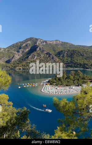 Strand und Lagune von Ölüdeniz, Fethiye, Provinz Muğla, Lykien, Ägäis, Türkei Stockfoto