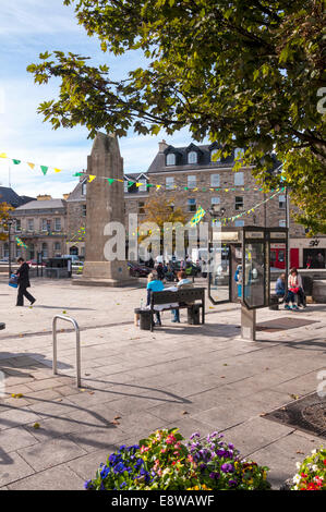 Donegal Town County Donegal Ireland. Herbst auf dem Diamond Stockfoto