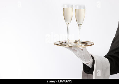 Kellner halten Gläser Stockfoto