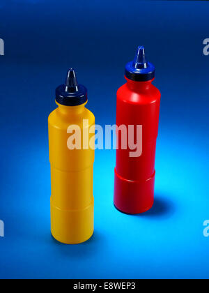 Senf und Ketchup Dispenser Stockfoto