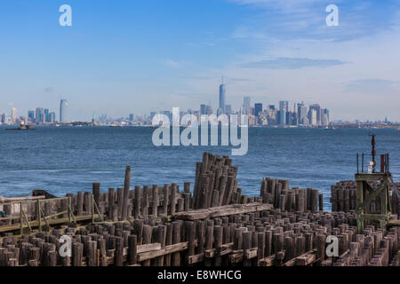 Skyline von Manhattan aus Staten Island Steg Stockfoto