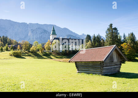 KLAIS, Deutschland - SEPTEMBER 28: Schloss Elmau in Klais, Deutschland am 28. September 2014. Stockfoto