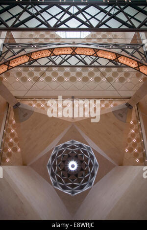 Das Innere des Museums für islamische Kunst in Doha, Katar Stockfoto