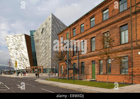 Außenseite der Gebäude ein Museum auf BelfastÆs maritimes Erbe, Belfast Titanic. Nordirland Stockfoto