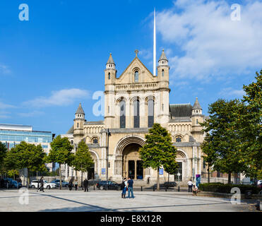 St. Anne Kathedrale aus Schriftstellers Square, Viertel Kathedrale, Belfast, Nordirland, Vereinigtes Königreich Stockfoto