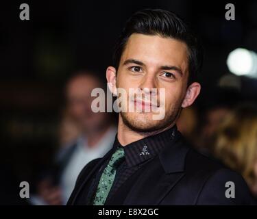 Jonathan Bailey besucht das TESTAMENT von Jugend Weltpremiere auf der BFI London Film Festival Herzstück Gala durch unterstützt die Stockfoto