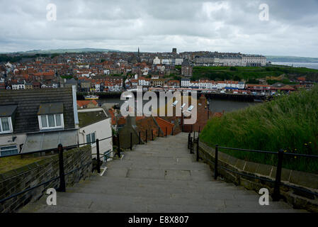 Whitby - Kirche Schritte Stockfoto