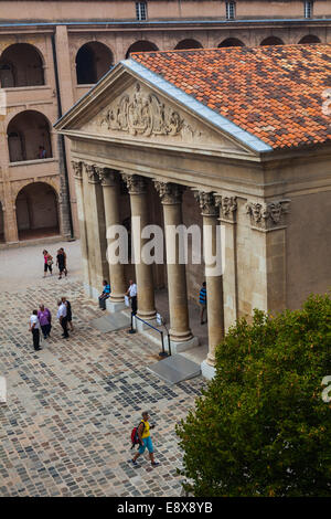 Eingang zur Kapelle in La Vieille Charité, Marseille, Frankreich Stockfoto