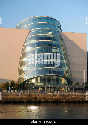 Zentrum Kongresszentrum in Docklands Dublin Irland am Fluss Liffey Stockfoto