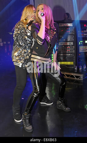 Allerheiligen Höchstleistungen live Featuring G-A-Y: All Saints, Melanie Blatt Where: London, Vereinigtes Königreich bei: 12. April 2014 Stockfoto