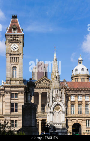 Rat Haus Uhrturm & Chamberlain Denkmal - Birmingham Stockfoto