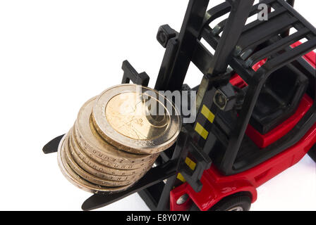 Stapel von 2 Euro-Münzen an Gabelstapler Stockfoto