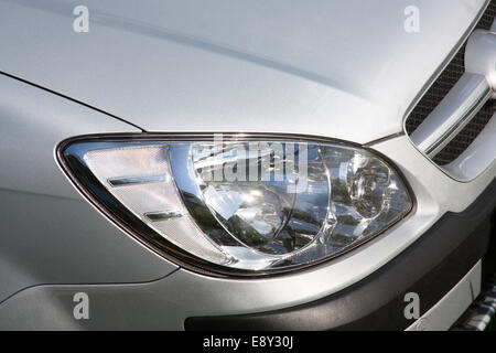 Scheinwerfer von modernen Auto Stockfoto