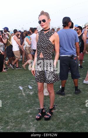 Coachella 2014 - Tag 2 - Promi-Sichtungen Mitwirkende: Kate Bosworth Where: Los Angeles, California, Vereinigte Staaten von Amerika bei: 12. April 2014 Stockfoto