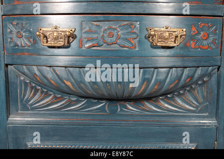 Shabby chic Jugendstil Sideboard blau Stockfoto