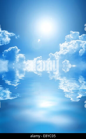 blauer Himmel Ozean Stockfoto