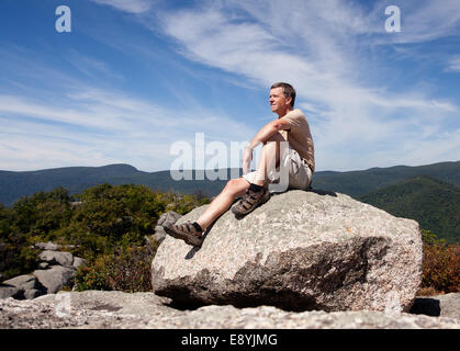 Wanderer mit Blick auf Shenandoah-Tal Stockfoto