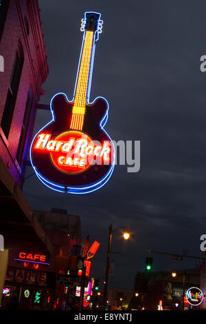 Neon-Leuchten auf der beliebten Touristenattraktionen an der Beale Street, Memphis, TN Stockfoto