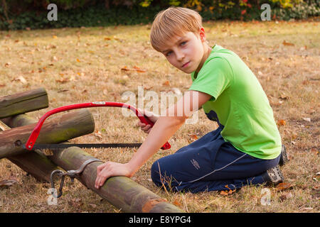 Arbeitet im Garten im Herbst. Stockfoto