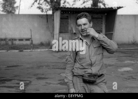 Region Moskau, Russland - ca. 1993: portrait eines Soldaten. Film scannen. große Körner, ca. 1993 Stockfoto